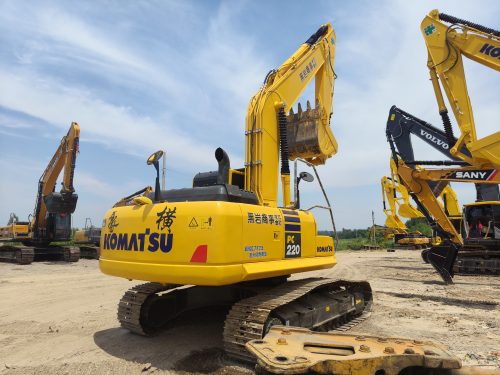 HYUNDAI R220-9S vs KOMATSU PC220 vs SANY SY215C: A Complete 22-Ton Excavator Comparison to Help You Choose the Best!